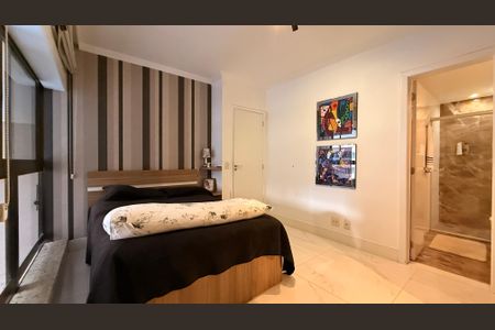 Apartamento para alugar com 183m², 3 quartos e 2 vagas Apartamento para alugar com 183m², 3 quartos e 2 vagasQuarto 02 - Suíte