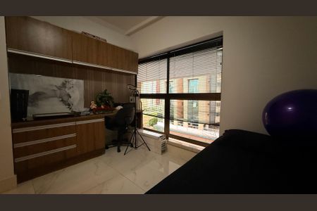 Apartamento para alugar com 183m², 3 quartos e 2 vagas Apartamento para alugar com 183m², 3 quartos e 2 vagasQuarto 03 - Suíte