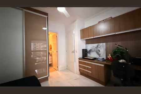 Apartamento para alugar com 183m², 3 quartos e 2 vagas Apartamento para alugar com 183m², 3 quartos e 2 vagasQuarto 03 - Suíte