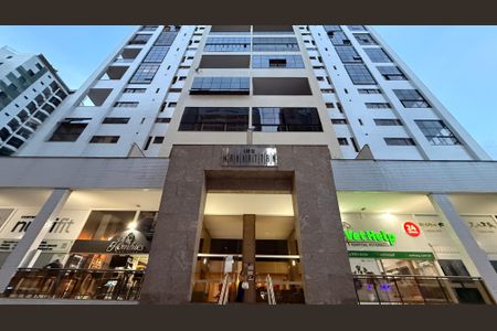 Apartamento para alugar com 183m², 3 quartos e 2 vagas Apartamento para alugar com 183m², 3 quartos e 2 vagasFachada