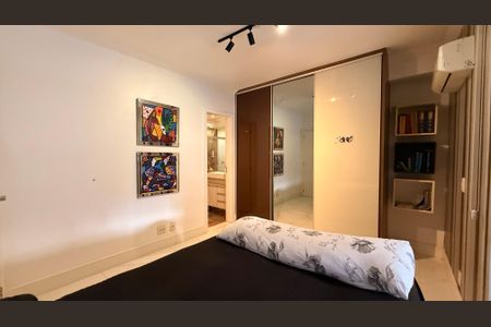 Apartamento para alugar com 183m², 3 quartos e 2 vagas Apartamento para alugar com 183m², 3 quartos e 2 vagasQuarto 02 - Suíte
