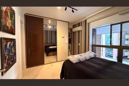 Apartamento para alugar com 183m², 3 quartos e 2 vagasQuarto 02 - Suíte