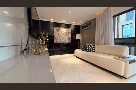 Apartamento para alugar com 183m², 3 quartos e 2 vagas Apartamento para alugar com 183m², 3 quartos e 2 vagasSala TV