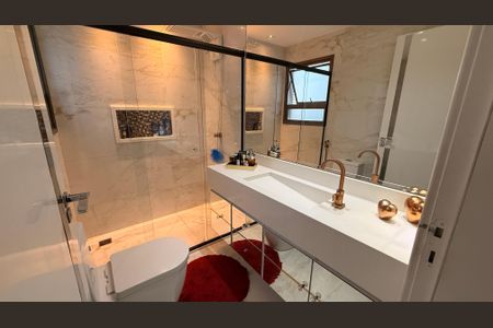 Apartamento para alugar com 183m², 3 quartos e 2 vagas Apartamento para alugar com 183m², 3 quartos e 2 vagasQuarto 01 - WC da Suíte