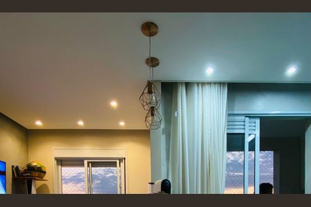 Sala de apartamento para alugar com 1 quarto, 37m² em Jardim Copiuva, Carapicuíba