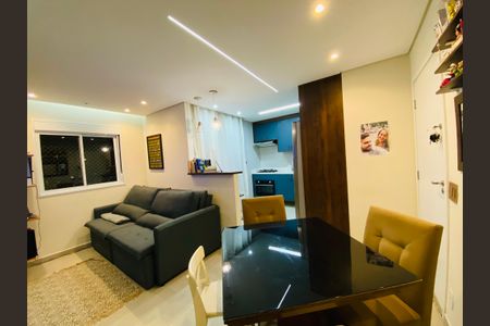 Apartamento para alugar com 1 quarto, 37m² em Jardim Copiuva, Carapicuíba