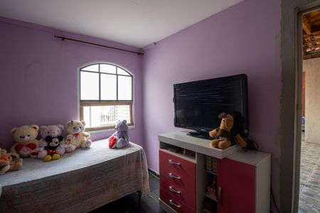 Casa à venda com 100m², 5 quartos e 2 vagas Casa à venda com 100m², 5 quartos e 2 vagasQuarto 3