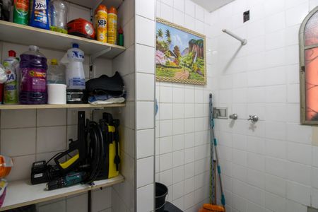 Casa à venda com 100m², 5 quartos e 2 vagas Casa à venda com 100m², 5 quartos e 2 vagasBanheiro 3