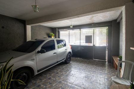 Casa à venda com 100m², 5 quartos e 2 vagas Casa à venda com 100m², 5 quartos e 2 vagasGaragem