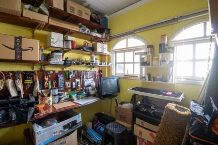 Casa à venda com 100m², 5 quartos e 2 vagas Casa à venda com 100m², 5 quartos e 2 vagasQuarto 5