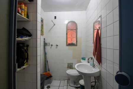 Casa à venda com 100m², 5 quartos e 2 vagas Casa à venda com 100m², 5 quartos e 2 vagasBanheiro 3