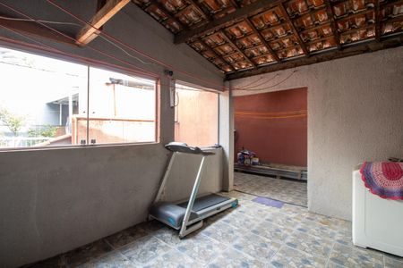 Casa à venda com 100m², 5 quartos e 2 vagas Casa à venda com 100m², 5 quartos e 2 vagasÁrea de Serviço