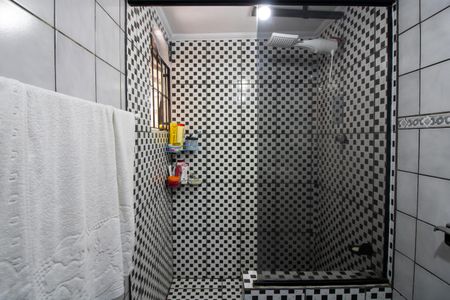 Casa à venda com 100m², 5 quartos e 2 vagas Casa à venda com 100m², 5 quartos e 2 vagasBanheiro Suite