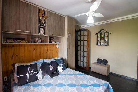 Casa à venda com 100m², 5 quartos e 2 vagas Casa à venda com 100m², 5 quartos e 2 vagasQuarto Suite