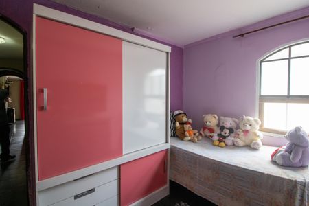 Casa à venda com 100m², 5 quartos e 2 vagas Casa à venda com 100m², 5 quartos e 2 vagasQuarto 3