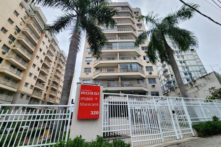 Apartamento à venda com 64m², 2 quartos e 1 vagaFachada do Condomínio 