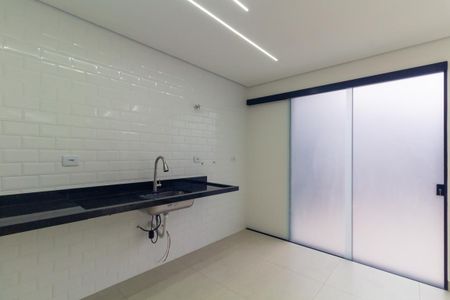 Casa à venda com 67m², 2 quartos e 2 vagas