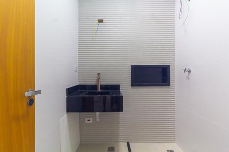 Casa à venda com 67m², 2 quartos e 2 vagas