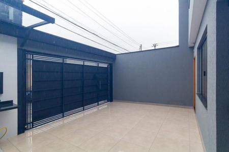 Casa à venda com 67m², 2 quartos e 2 vagas