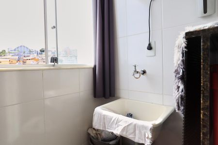 Apartamento à venda com 60m², 2 quartos e 1 vagaCozinha e Área de Serviço