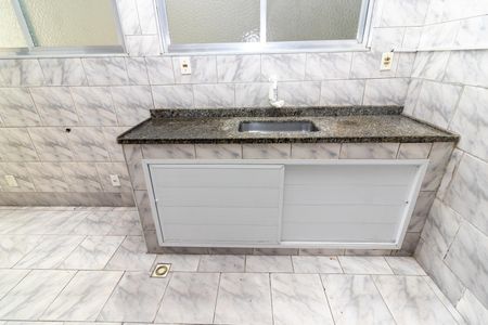 Cozinha de casa para alugar com 2 quartos, 65m² em Realengo, Rio de Janeiro