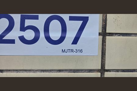 Apartamento para alugar com 90m², 3 quartos e 1 vagaPlaquinha instalada