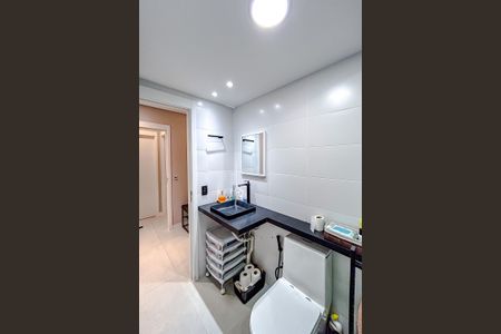 Apartamento à venda com 79m², 2 quartos e 1 vagaBanheiro da Suíte