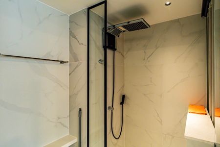 Banheiro de kitnet/studio à venda com 1 quarto, 25m² em Butantã, São Paulo