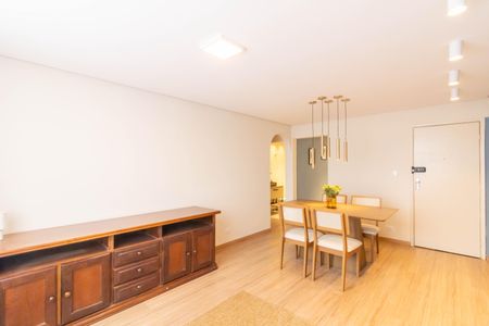 Apartamento à venda com 86m², 2 quartos e 1 vaga Apartamento à venda com 86m², 2 quartos e 1 vagaSala