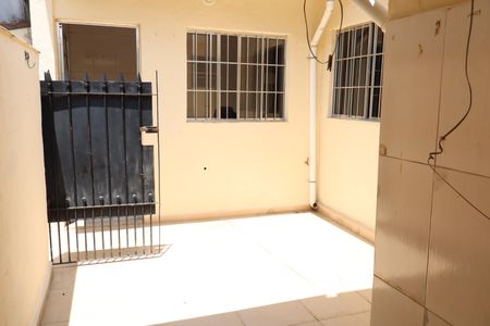 Casa para alugar com 42m², 1 quarto e sem vagaÁrea externa