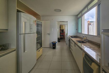 Apartamento para alugar com 173m², 3 quartos e 1 vagacozinha