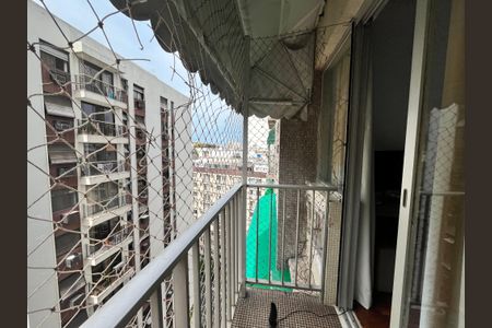 Apartamento à venda com 83m², 3 quartos e 2 vagasVaranda suite 