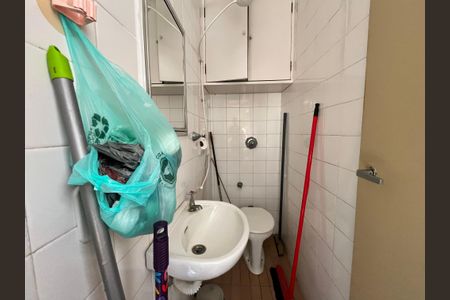 Apartamento à venda com 83m², 3 quartos e 2 vagasBanheiro de serviço