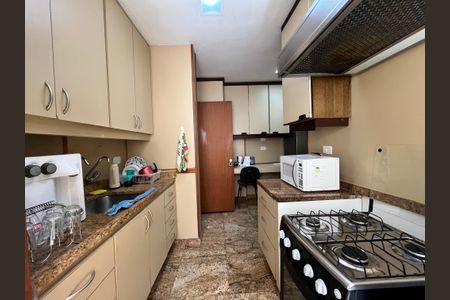 Apartamento à venda com 83m², 3 quartos e 2 vagasCozinha