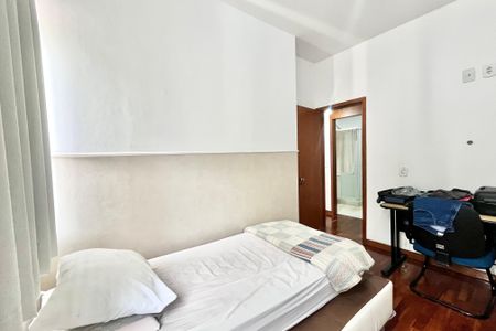 Apartamento à venda com 83m², 3 quartos e 2 vagasQuarto 2