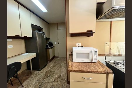 Apartamento à venda com 83m², 3 quartos e 2 vagasCozinha 