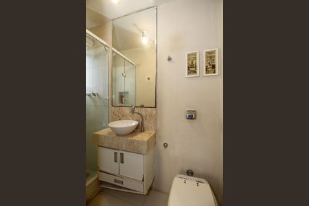 Apartamento à venda com 130m², 3 quartos e 1 vagaBanheiro da Suíte 2