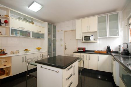 Apartamento à venda com 130m², 3 quartos e 1 vagaCozinha