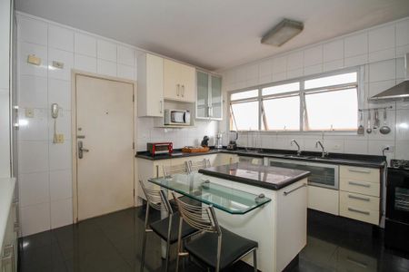 Apartamento à venda com 130m², 3 quartos e 1 vagaCozinha