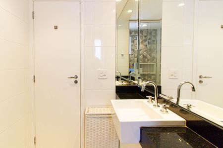 Apartamento à venda com 119m², 3 quartos e 3 vagasBanheiro da Suíte 3