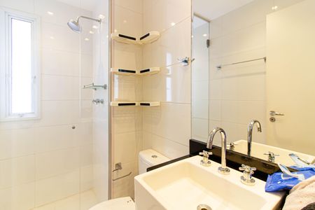 Apartamento à venda com 119m², 3 quartos e 3 vagasBanheiro da Suíte 1