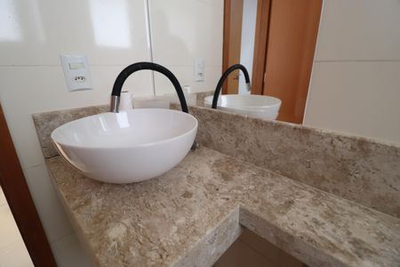 Apartamento para alugar com 45m², 2 quartos e 1 vagaBanheiro Social