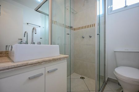 Apartamento para alugar com 69m², 2 quartos e 2 vagasBanheiro Suíte 