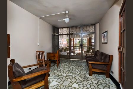 Apartamento à venda com 68m², 2 quartos e 1 vagaFachada e portaria