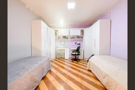 Casa à venda com 125m², 3 quartos e 2 vagasQuarto 2