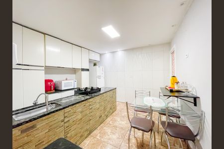 Casa à venda com 125m², 3 quartos e 2 vagasCozinha