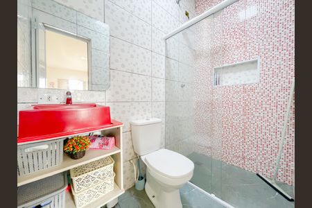 Casa à venda com 125m², 3 quartos e 2 vagasBanheiro da Suíte