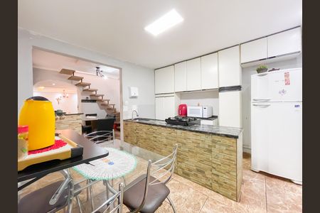 Casa à venda com 125m², 3 quartos e 2 vagasCozinha