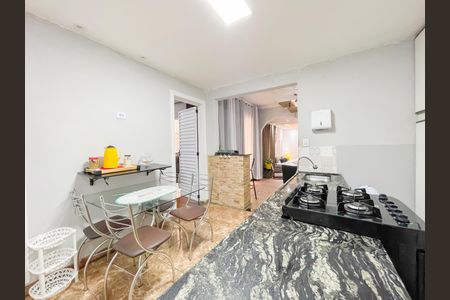 Casa à venda com 125m², 3 quartos e 2 vagasCozinha