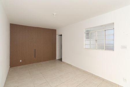 Casa à venda com 200m², 4 quartos e 1 vagaSala